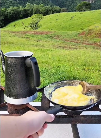 Café da manhã no acampamento